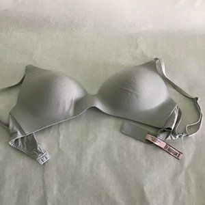Victoria's Secret bra size 32D
